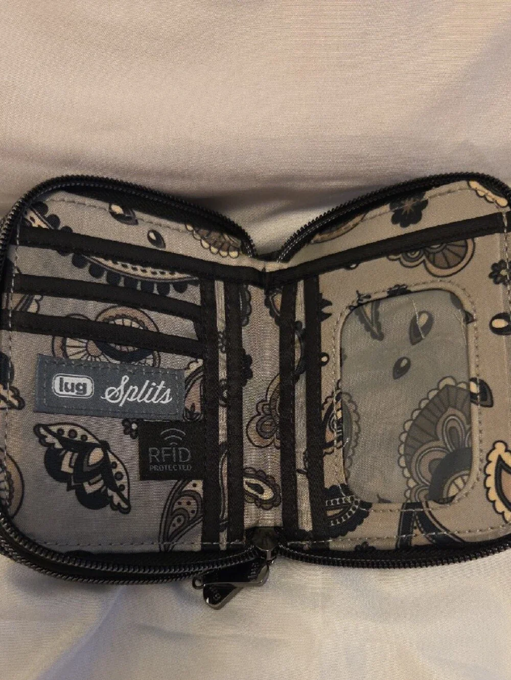 Lug Quilted Wave Pattern Black Splits